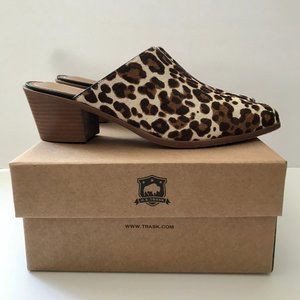 TRASK CALF HAIR MULE. SIZE 9 1/2, WITH BOX AND ACCESORIES. SLIP-ON